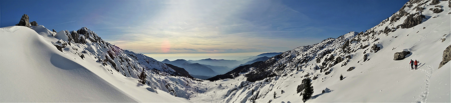 Vista dal Passo 'La Forca' (1848 m), a sx verso il Monte Alben, al centro sul vallone delle Baite d'Alben, a dx verso Cima Croce
